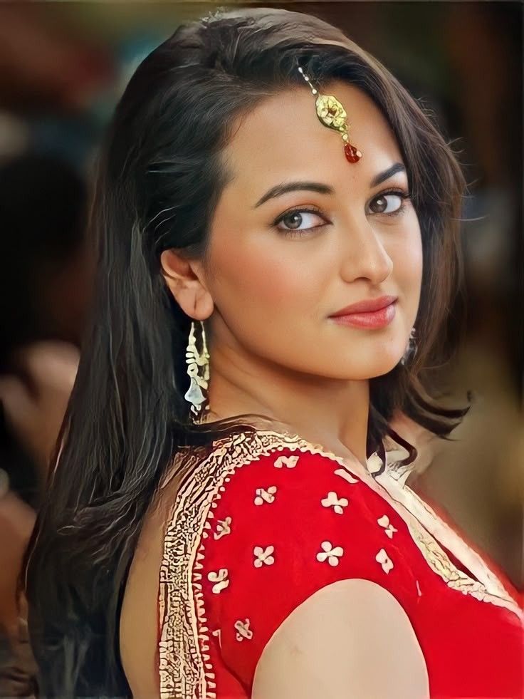 Sonakshi Sinha 37